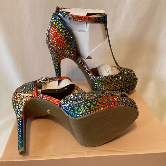 👠NWOT Thalia Sodi Size 7W T-Strap Platform Pumps - Picture 5 of 6